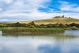 Campagna Toscana con lago