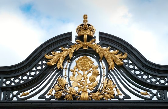 Buckingham Palace fence detail