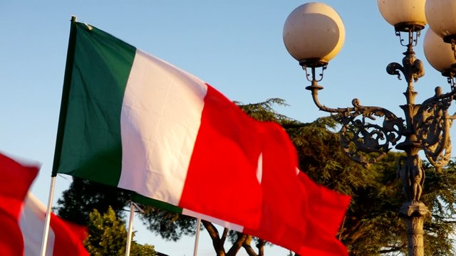Italien Flagge vid 01