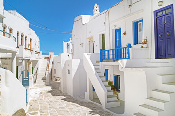 Fototapeta premium Tradycyjny grecki dom na wyspie Sifnos, Grecja