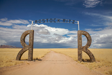 Fototapeta premium Entrance to a lodge in Namibia