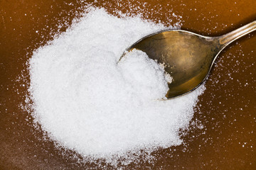 Crystalline fructose