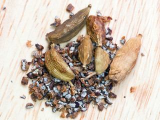 dried cardamon seeds