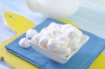 meringue shells