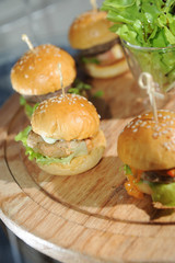 mini-hamburgers
