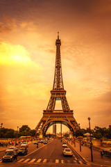 Fototapeta na wymiar Sunset in the Eiffel Tower