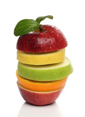 Fototapeta premium Kolorowe stos świeżych owoców na białym