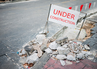 Under construction notice on the roadside