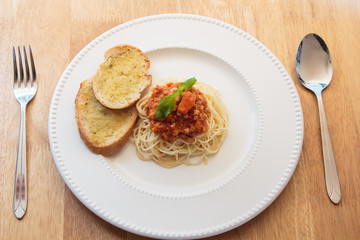 spaghetti with tomato sauce