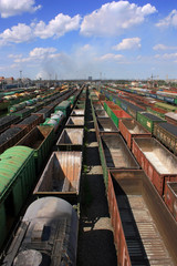 Fototapeta na wymiar Железнодорожные грузовые составы