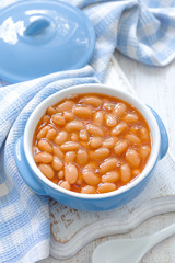 Beans with sauce