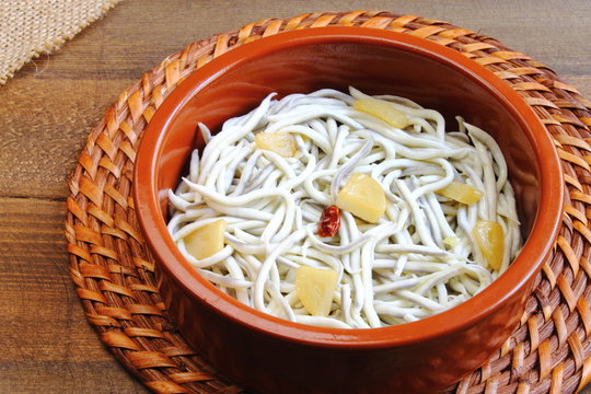 Gulas al ajillo