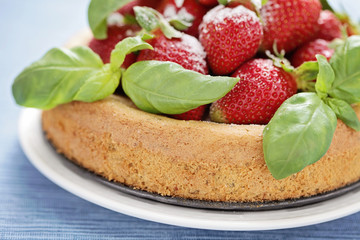 basil cake with strawberries