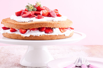 strawberry cream cake