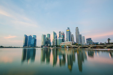Fototapeta premium Singapore city skyline view of business district