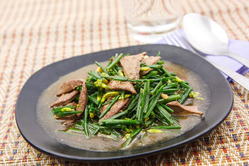 Stir fried pork liver with vegetable