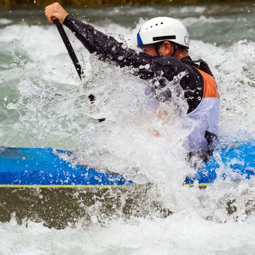 canoista in azione