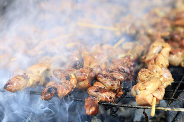 Grilling chicken with smoked