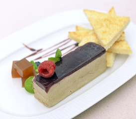tiramisu with raspberries