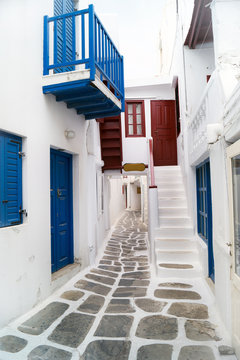 Traditional greek house on Mykonos island, Greece © Y. Papadimitriou