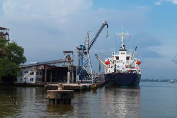 Fototapeta premium Transport dock.