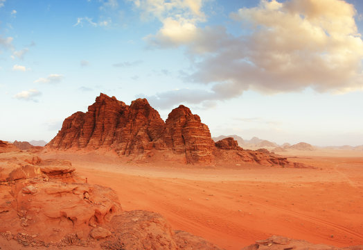 Wadi Rum desert, Jordan © Radek Sturgolewski