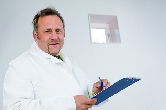 portrait eines chemikers