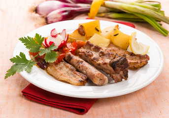 Grigliata di carne con verdure