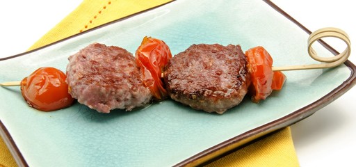 Pincho de hamburguesas