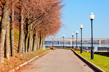 Pedestrian sidewalk along the banks of the River Volga.