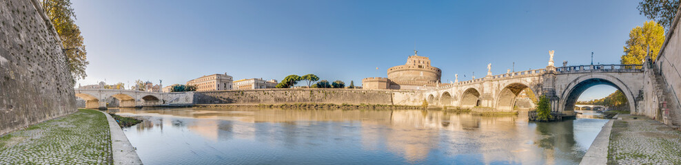 Fototapeta premium The Tiber river, passing through Rome.