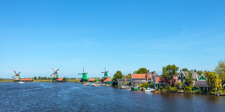 Panoramic view of the Dutch Zaanse Schans