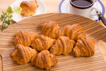 ミニクロワッサンとコーヒー