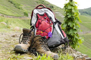 Wanderschuhe und Rucksack