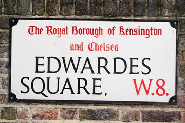 Obraz premium Edwardes square Famous London road sign