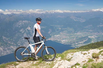 e-bike, pedelec, man, fahrrad, mountainbike, gardasee