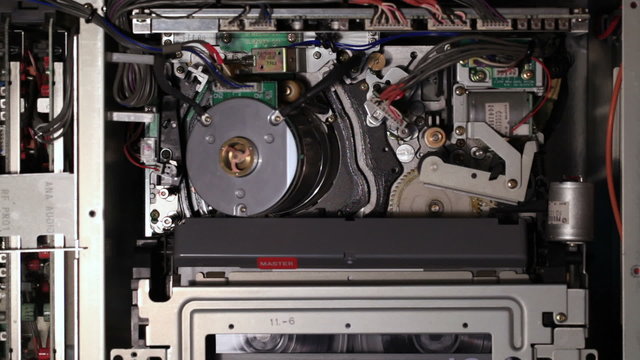 Internal mechanisms of the pro VCR