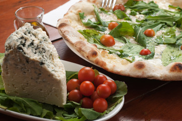 pizza gorgonzola