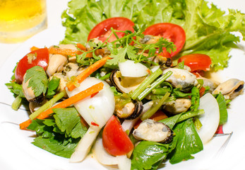 Mussels with spicy garlic and chilli sauce