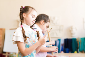 girl at a drawing lesson