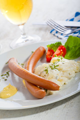 Wiener Würstchen mit Kartoffelsalat
