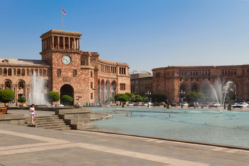 Central square of Yerevan, Hraparak