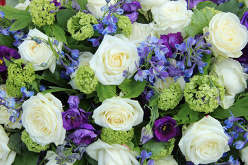 Wedding arrangement in white and blue