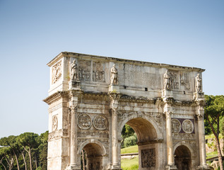 Obraz premium Roman Arch at Coliseum