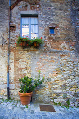 Fototapeta na wymiar Tuscany old town alley detail
