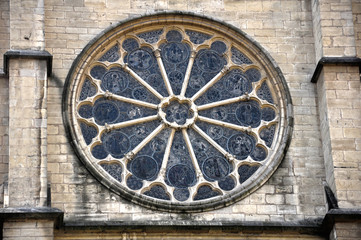 Catedral de Lyon, rosetón de la torre lateral, arte gótico