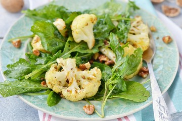 cauliflower and ruccola salad