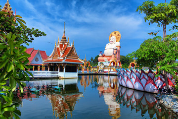 Contexte de voyage en Thaïlande. Pagode du temple de Bouddha et beau t