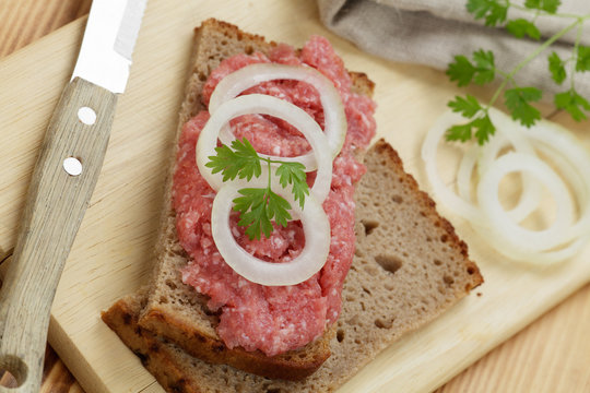 รูปภาพZwiebelmett – เลือกดูภาพถ่ายสต็อก เวกเตอร์ และวิดีโอ233 | Adobe Stock
