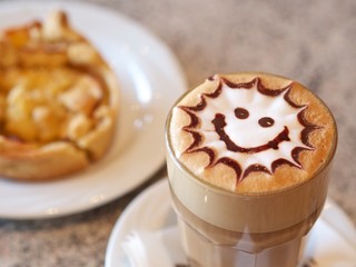 カフェラテでラテ・アート